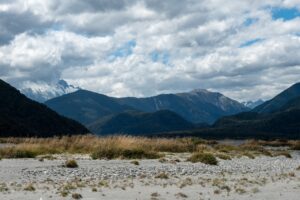 New Zealand landscape mountains